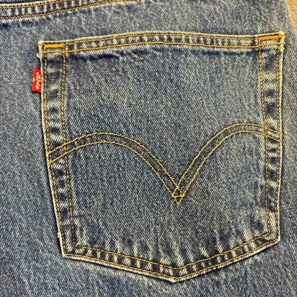 Levis 501 Original Fit Jeans Men's 42x32 Blue Denim Button Fly Straight Leg